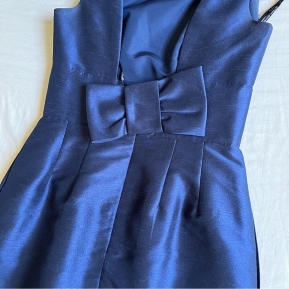 Alfred Sung Women’s Navy High Neck Cocktail Dress with Bow - Picture 6 of 13